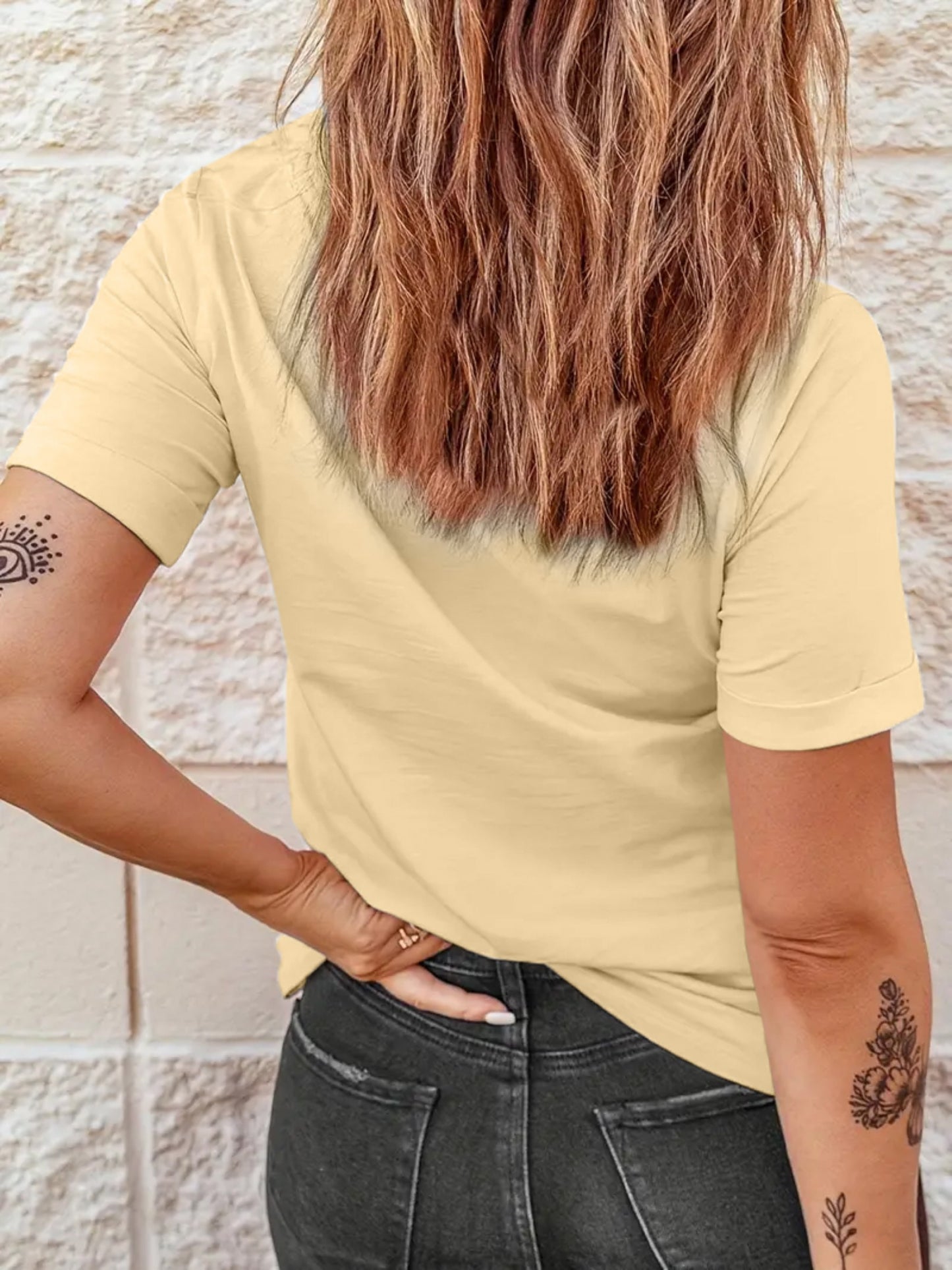 Leopard Heart Print Comfy T-Shirt, Round Neck Short Sleeve Sports Tee, Women's Activewear