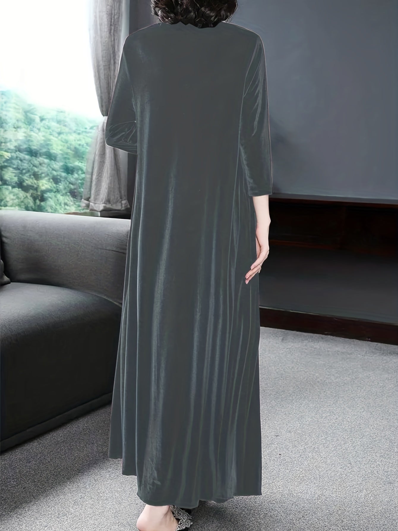 Plus Size Elegant Velvet Dress - Women's Long Sleeve Round Neck Loose Maxi Dresses for Special Occasions