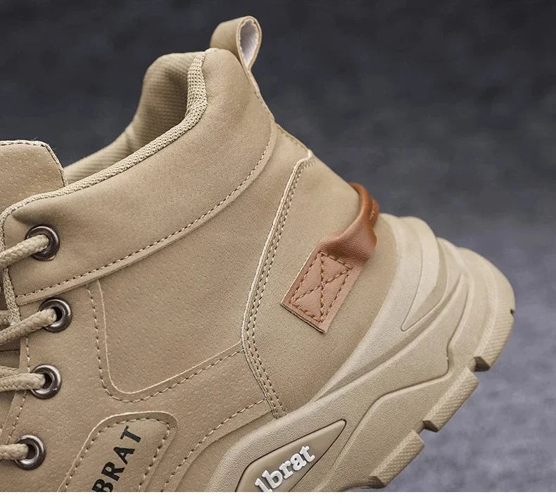 Men Shoes Four Seasons Short Boots New British Style Fashion Anti Slip Comfortable Mountaineering Boots Sports Casual Shoes