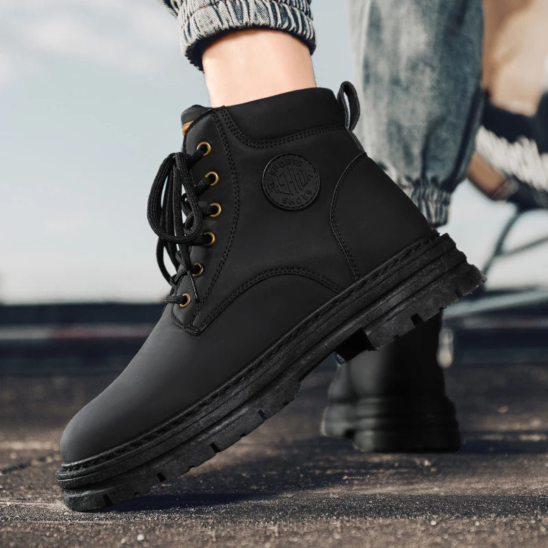 Men's high top boots four season outdoor work shoes anti slip and comfortable yellow boots fashion British casual leather boots