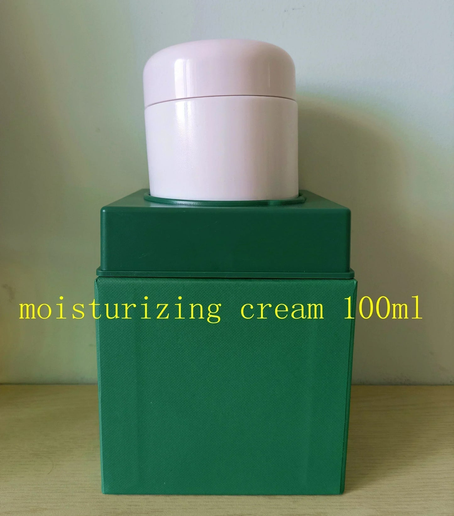 The moisturizing cream 60ml /100ml