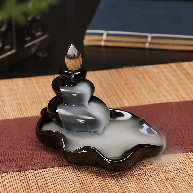 Free 20Pcs Incense cones Creative Home Decor Backflow Stick Incense Burner Ceramic Censer Home Decoration Use In Home Teahouse