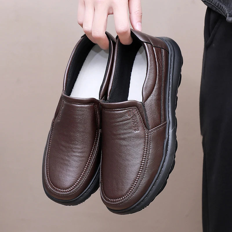 Men Loafers Light Leather Casual Shoes Autumn Male Outdoor Walking Shoes Comfortable Mens Sneakers Soft Loafers Men's Shoes
