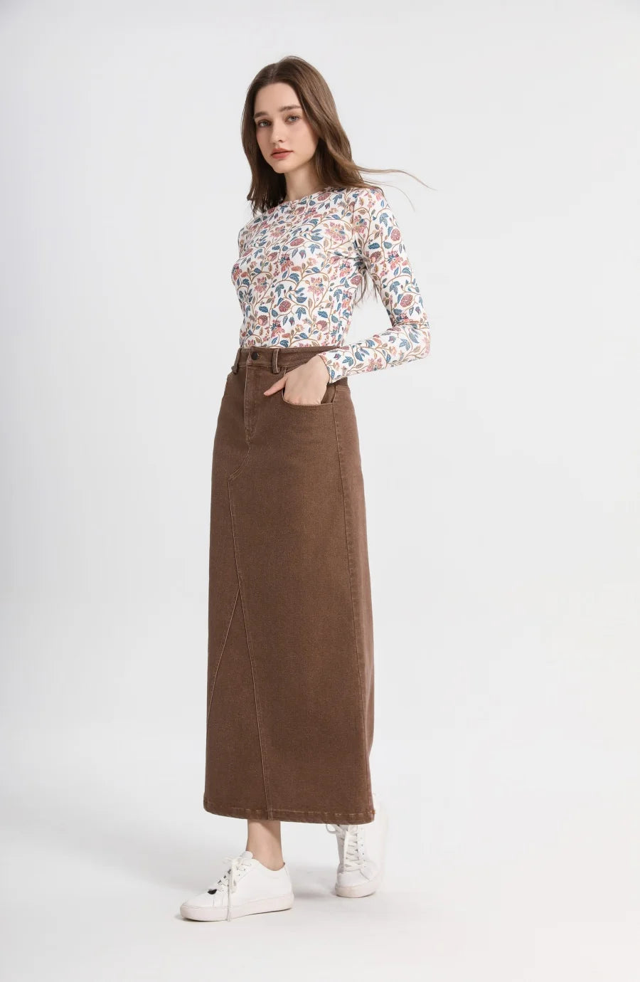 AS 2025 woman Elastic denim skirt fashion lady wear denim fabric with stretch (waist wide can be Stretch to 2-3cm)