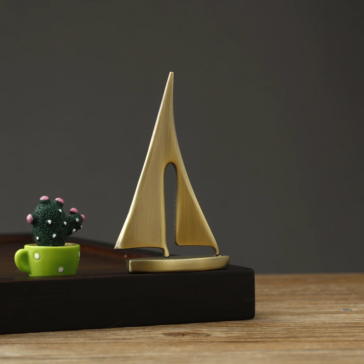 Creative Zinc Alloy Sailboat Decoration Home Decor Living Room Home Desktop Ornaments Modern Home Decoration Accessories