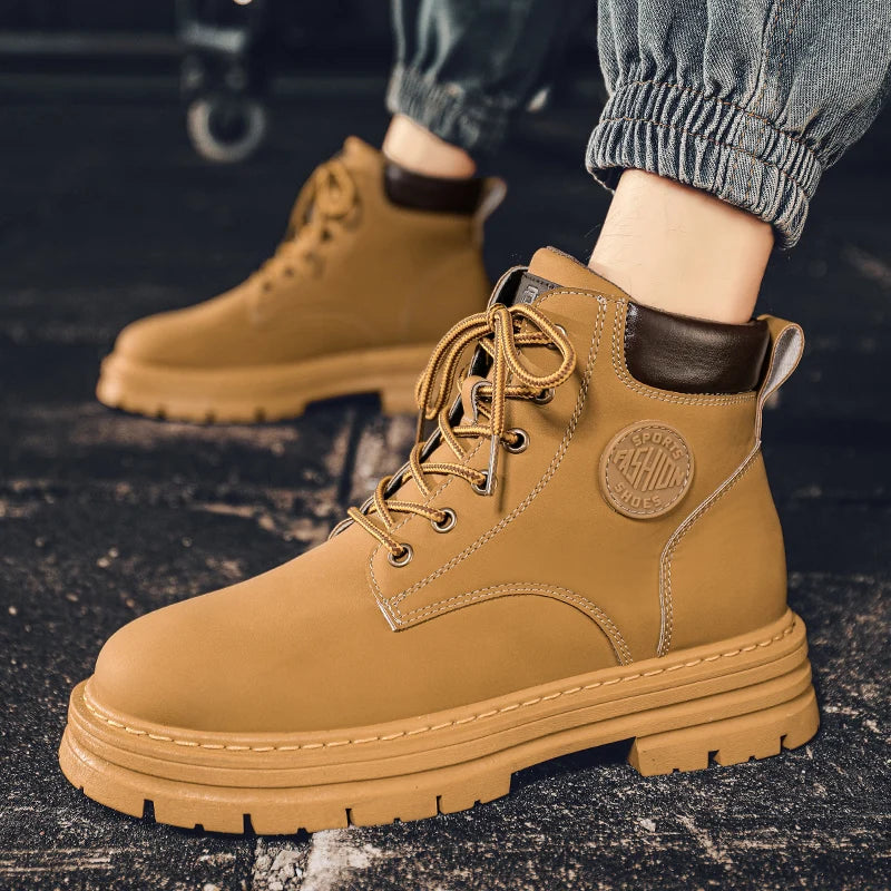 Men's high top boots four season outdoor work shoes anti slip and comfortable yellow boots fashion British casual leather boots