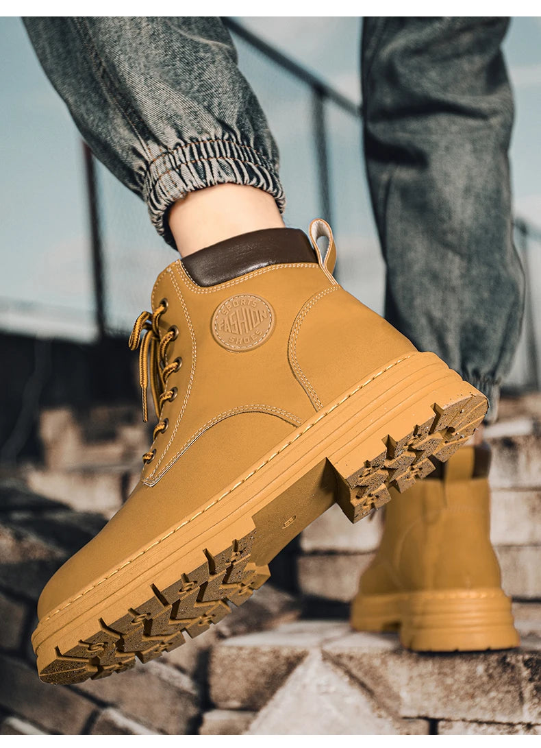 Men's high top boots four season outdoor work shoes anti slip and comfortable yellow boots fashion British casual leather boots