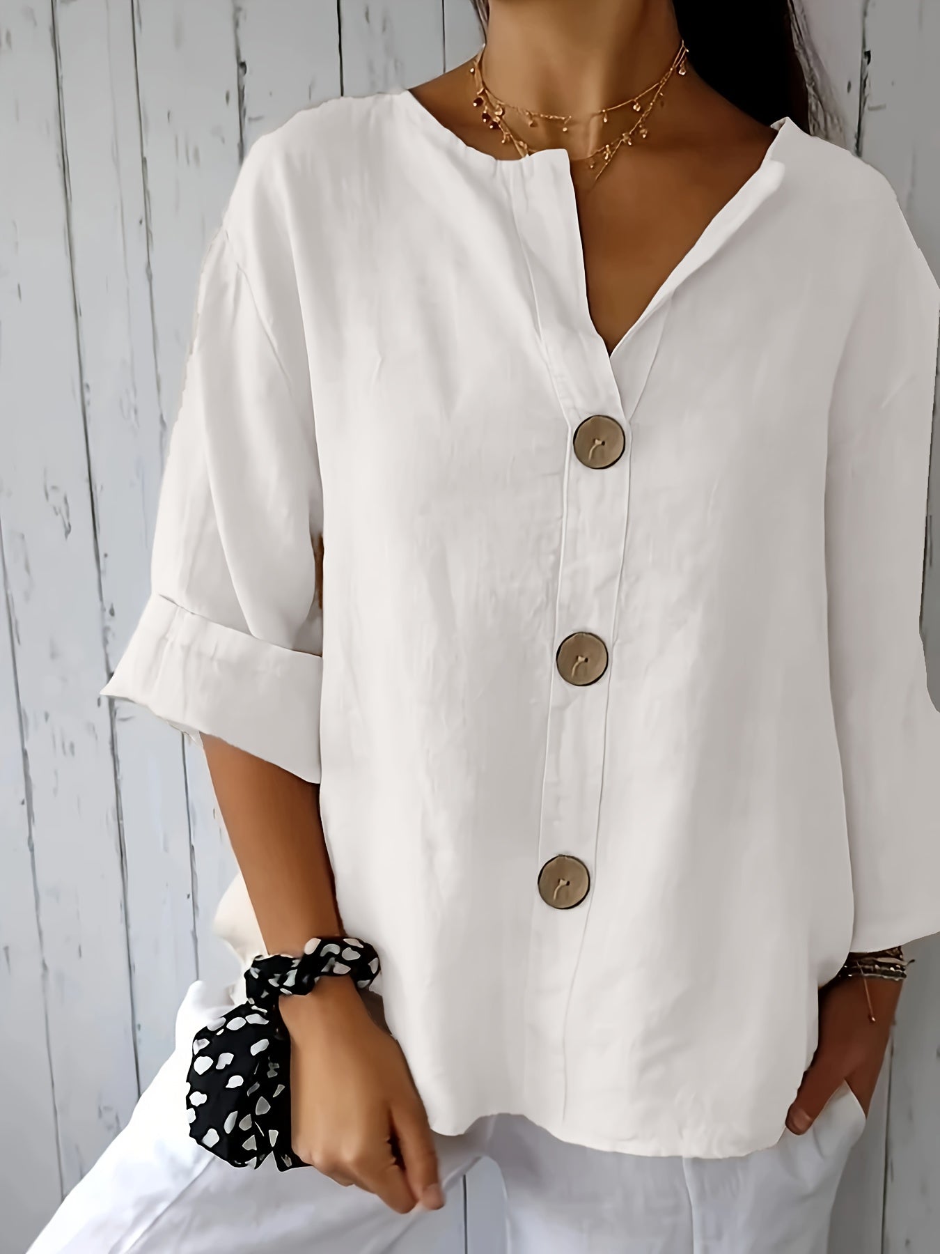 Women's Mint Green Button-Up Blouse - Loose Fit Non-Stretch Shirt, Elegant Casual Button Front for Everyday, Office, Vacation - Breathable All-Season Top, Versatile Shirt, Round Neckline, Durable Construction, Stylish Shirt,