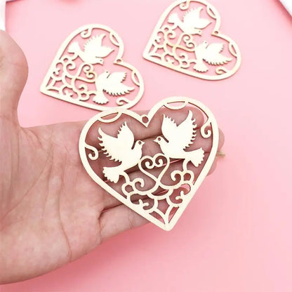 10PCS Wooden Hollowed Heart Shape Home Home Ornament Crafts Living Roomation Wood Crafts For Home Party Tree Wedding Party DIY