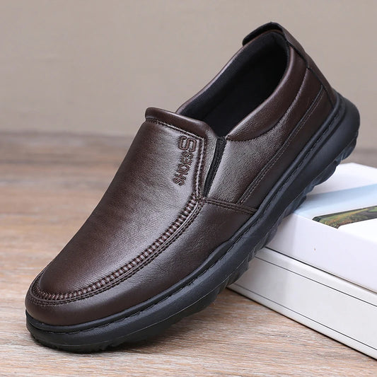 Men Loafers Light Leather Casual Shoes Autumn Male Outdoor Walking Shoes Comfortable Mens Sneakers Soft Loafers Men's Shoes