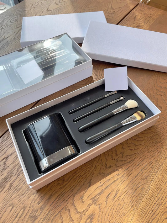 Beauty D Series Four Piece Makeup Brush Exquisite Useful Brushes Handy Timely Daily Use Attractive Gifting Super Eye Catching